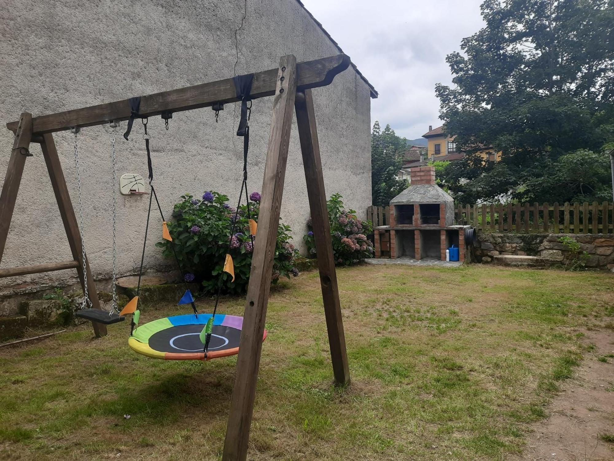 Apartamentos Rurales La Candaliega Onís Eksteriør bilde